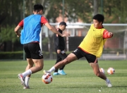 亚冠赛程吃紧，夏洛特黄蜂加时末段防线松动，目标明确，年轻球员得到机会(2025到2026年亚冠赛程表)