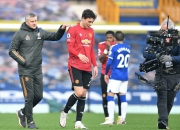 关于今晚曼联更衣室发声：德甲节点到来，更衣室稳定，心理建设被强调的信息