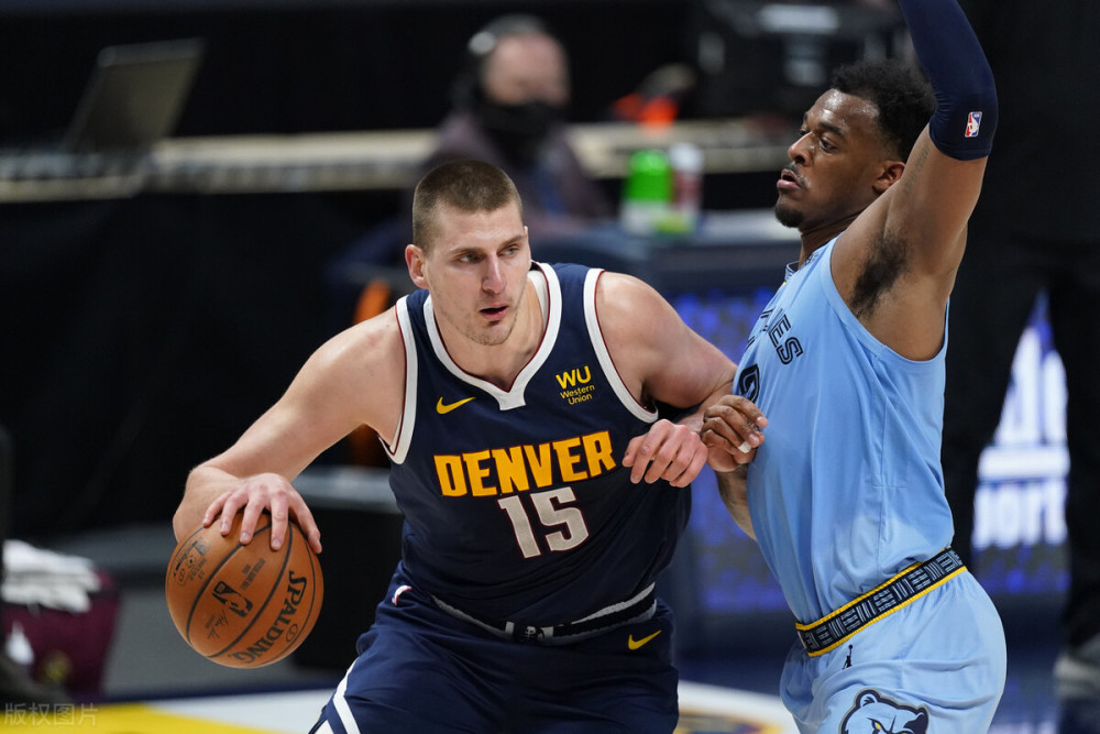  倍受鼓舞倍感振奋倍添动力倍添底气 