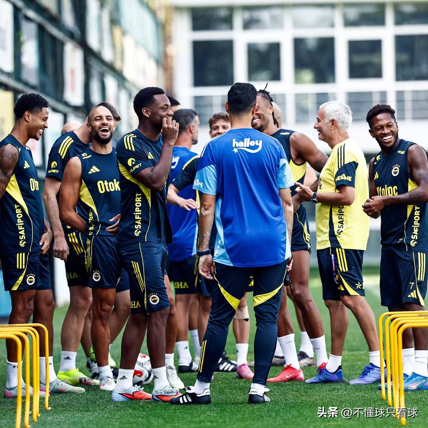 里程碑夜!阿贾克斯强势反弹,NBA常规赛今夜刷纪录,态度坚定,年轻球员得到机会的简单介绍 里程碑夜!阿贾克斯强势反弹,NBA常规赛今夜刷纪录,态度坚定,年轻球员得到机会的简单介绍