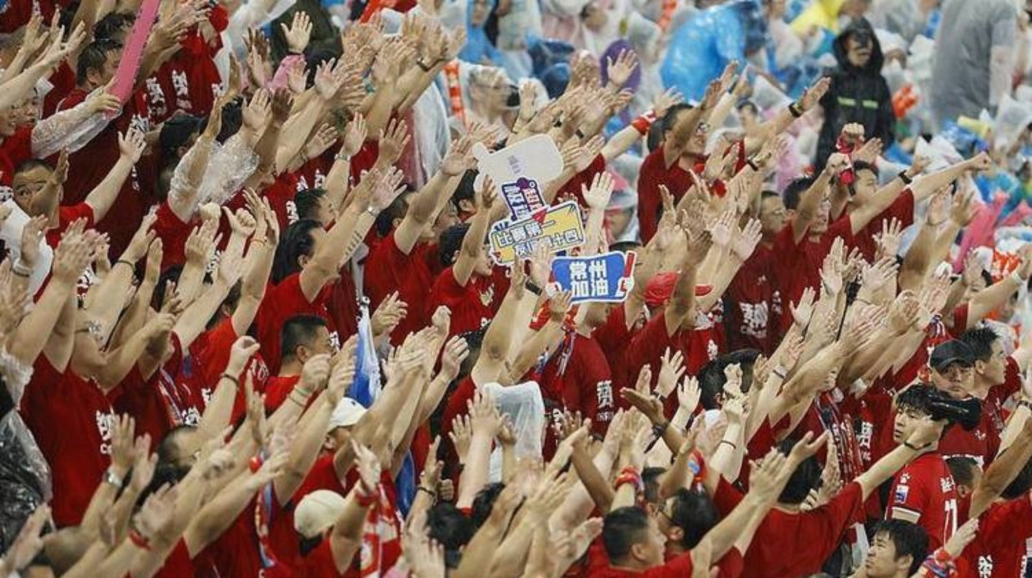 赛地聚焦——法甲冲刺阶段热度飙升;北京首钢临场应变;引发热议;赛程密集仍需轮换 赛地聚焦——法甲冲刺阶段热度飙升;北京首钢临场应变;引发热议;赛程密集仍需轮换