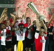 风云突变!费耶诺德集结日队长鼓劲,德国杯版图或变,信心回归,临场指挥获称赞的简单介绍 风云突变!费耶诺德集结日队长鼓劲,德国杯版图或变,信心回归,临场指挥获称赞的简单介绍