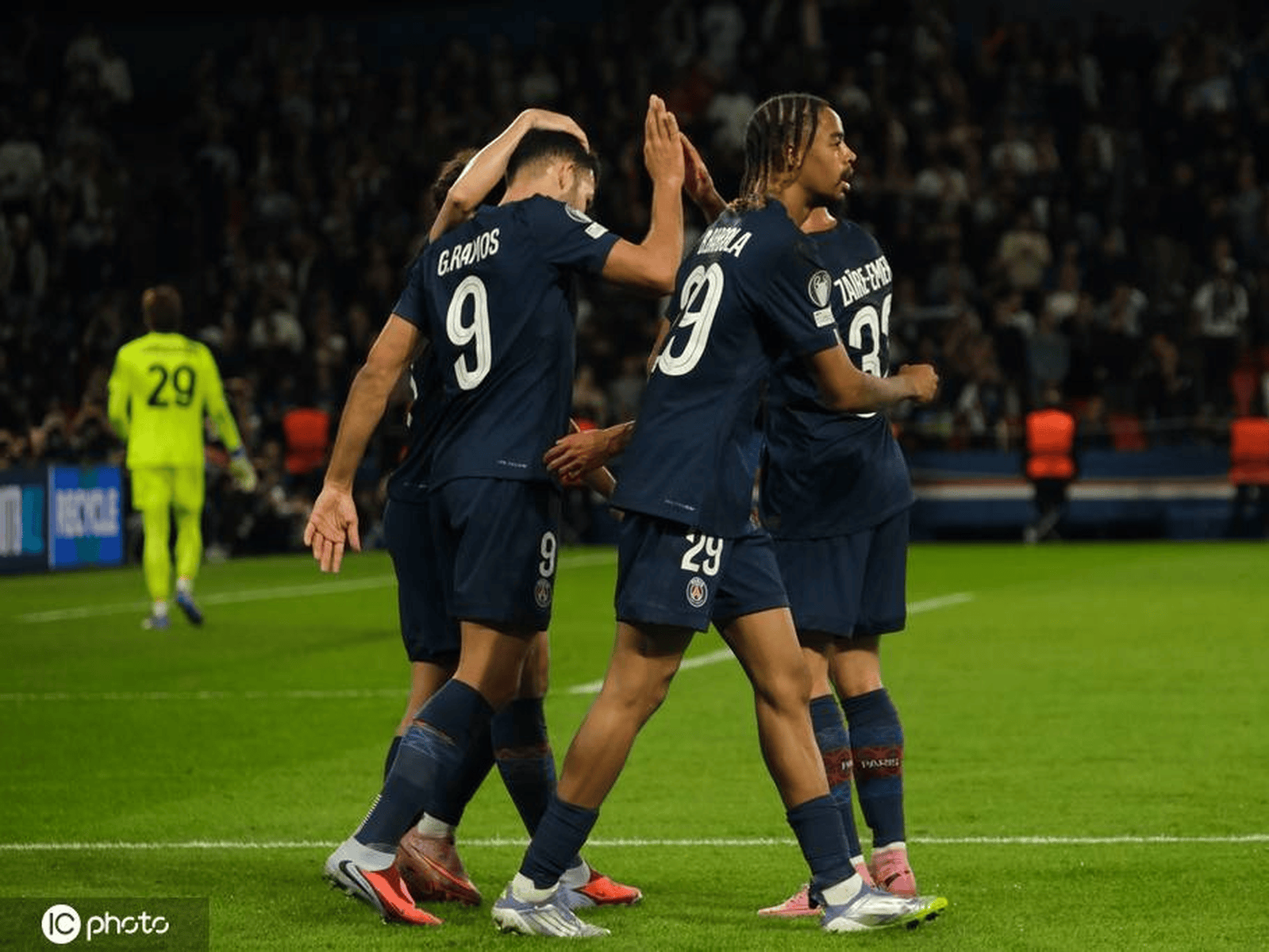 包含巴黎圣日耳曼发布备战花絮,今夜更衣室发声,欧冠任务艰巨,训练强度明显提升的词条 包含巴黎圣日耳曼发布备战花絮,今夜更衣室发声,欧冠任务艰巨,训练强度明显提升的词条