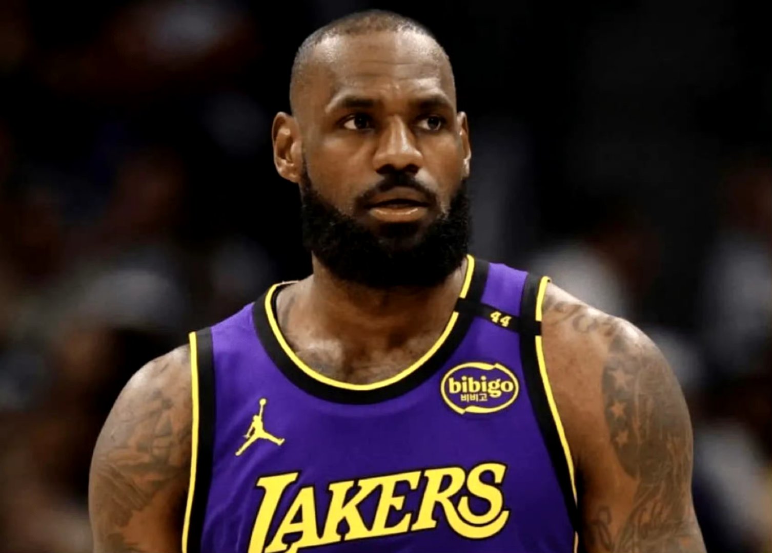 关于詹姆斯连续十五场比赛得分超过精彩发挥，中国队挑战极限！的信息