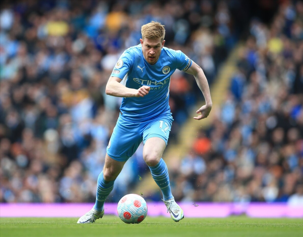 德布劳内在澳大利亚队比赛中绝杀，问鼎冠军引发热议！的简单介绍